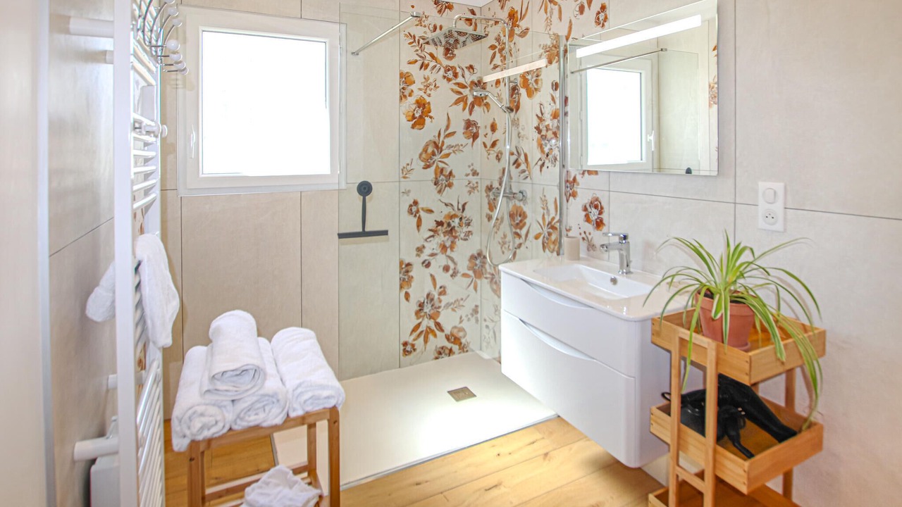 Photo of Bathroom in Saint-Etienne-de-Fontbellon