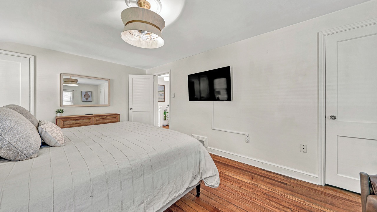 Photo of Bedroom in Roanoke