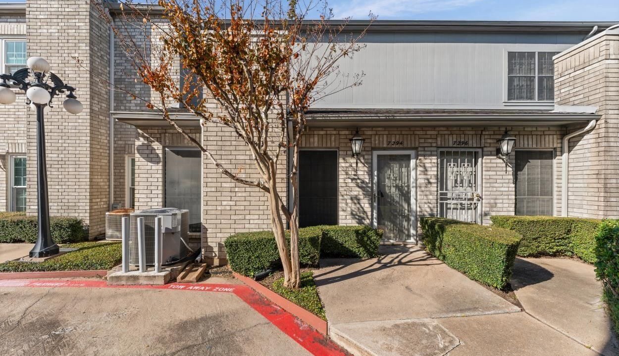 Photo of Outdoor in Sharpstown
