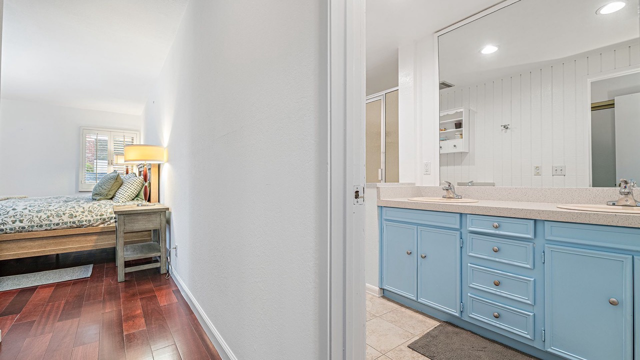 Photo of Bathroom in Balboa Peninsula