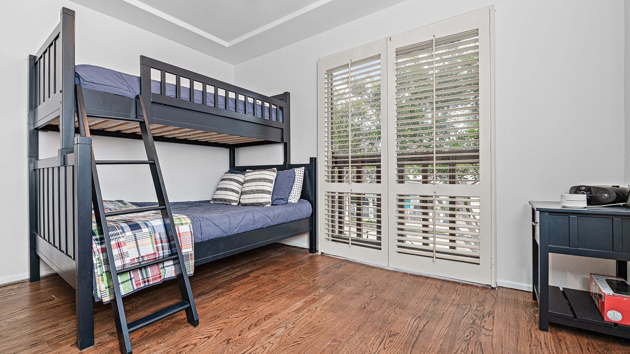Photo of Bedroom in Balboa Peninsula