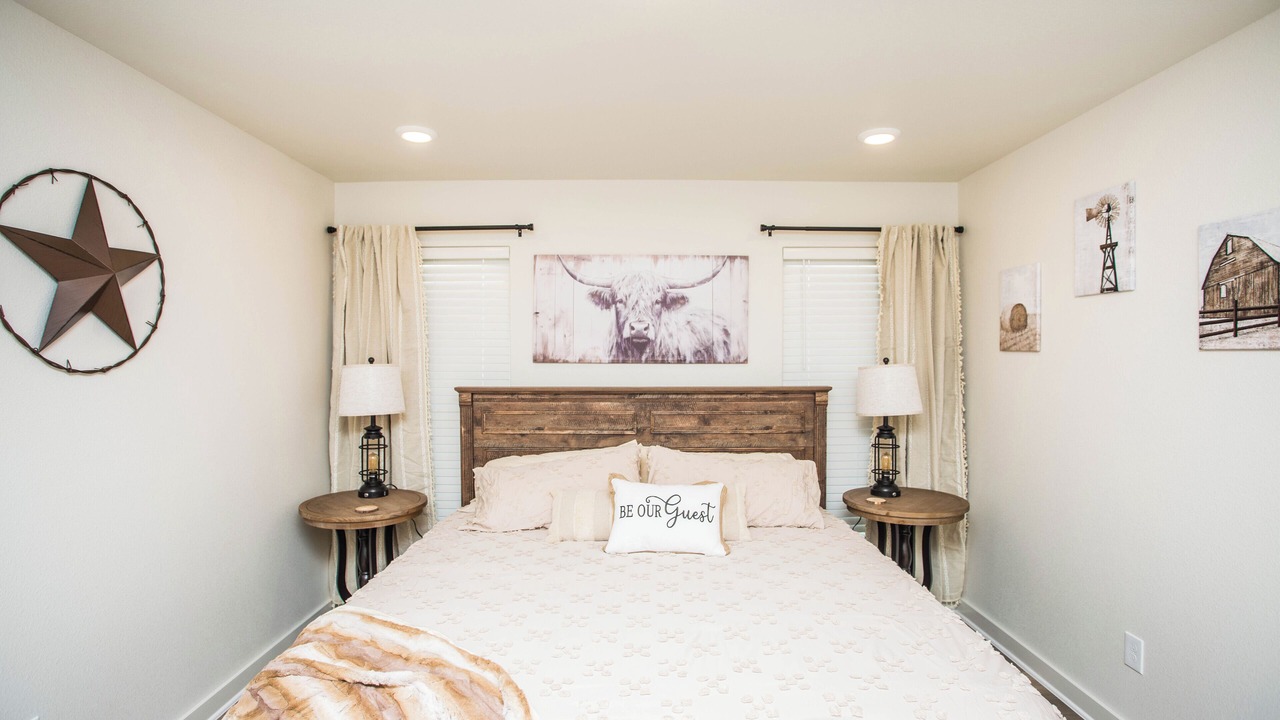 Photo of Bedroom in North by Northwest