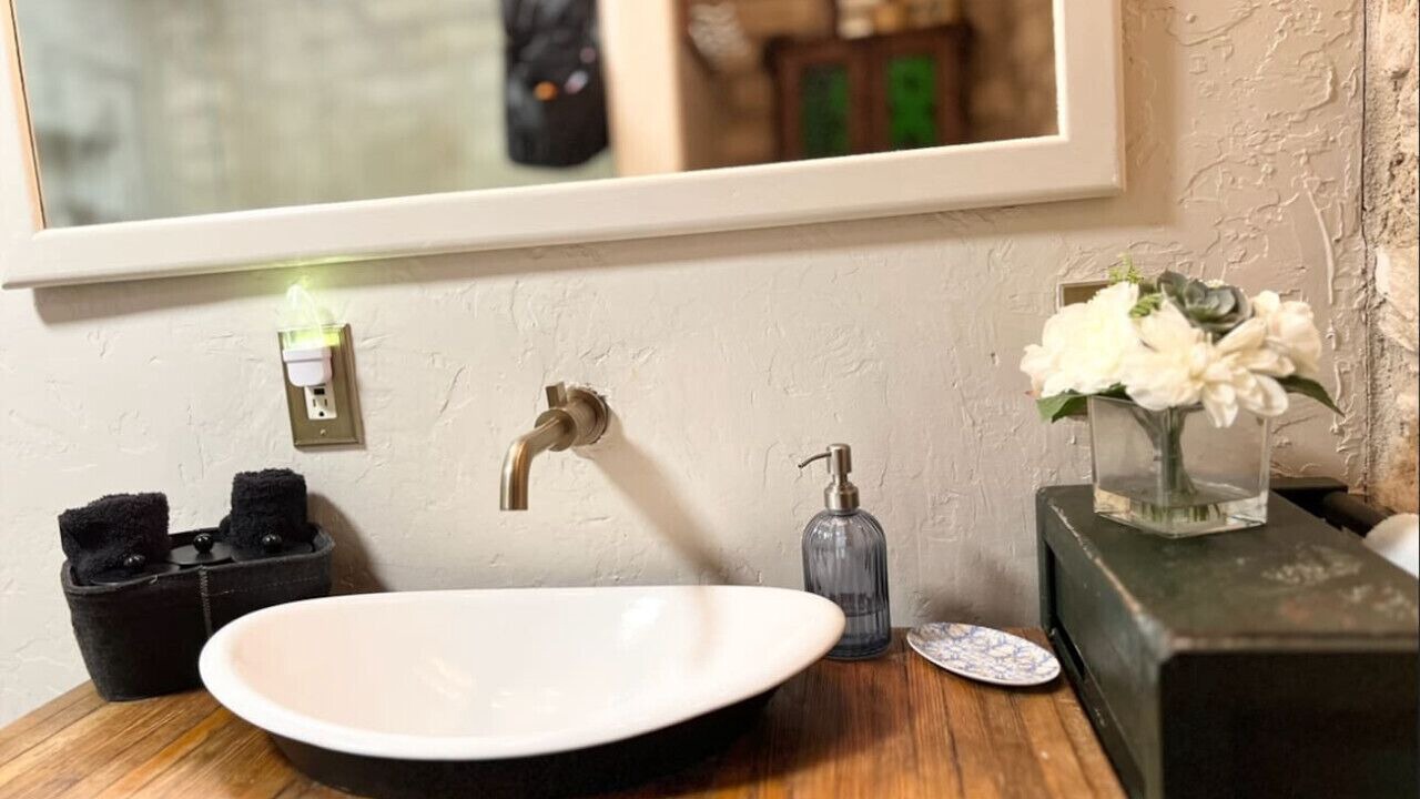 Photo of Bathroom in Canyon Lake