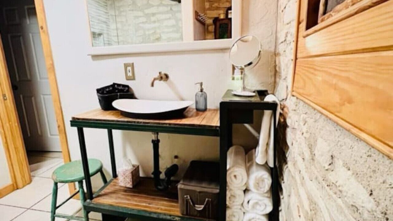 Photo of Bathroom in Canyon Lake