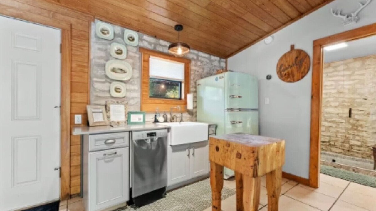 Photo of Kitchen in Canyon Lake