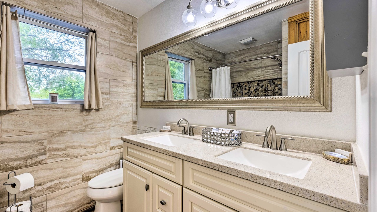 Photo of Bathroom in Branson