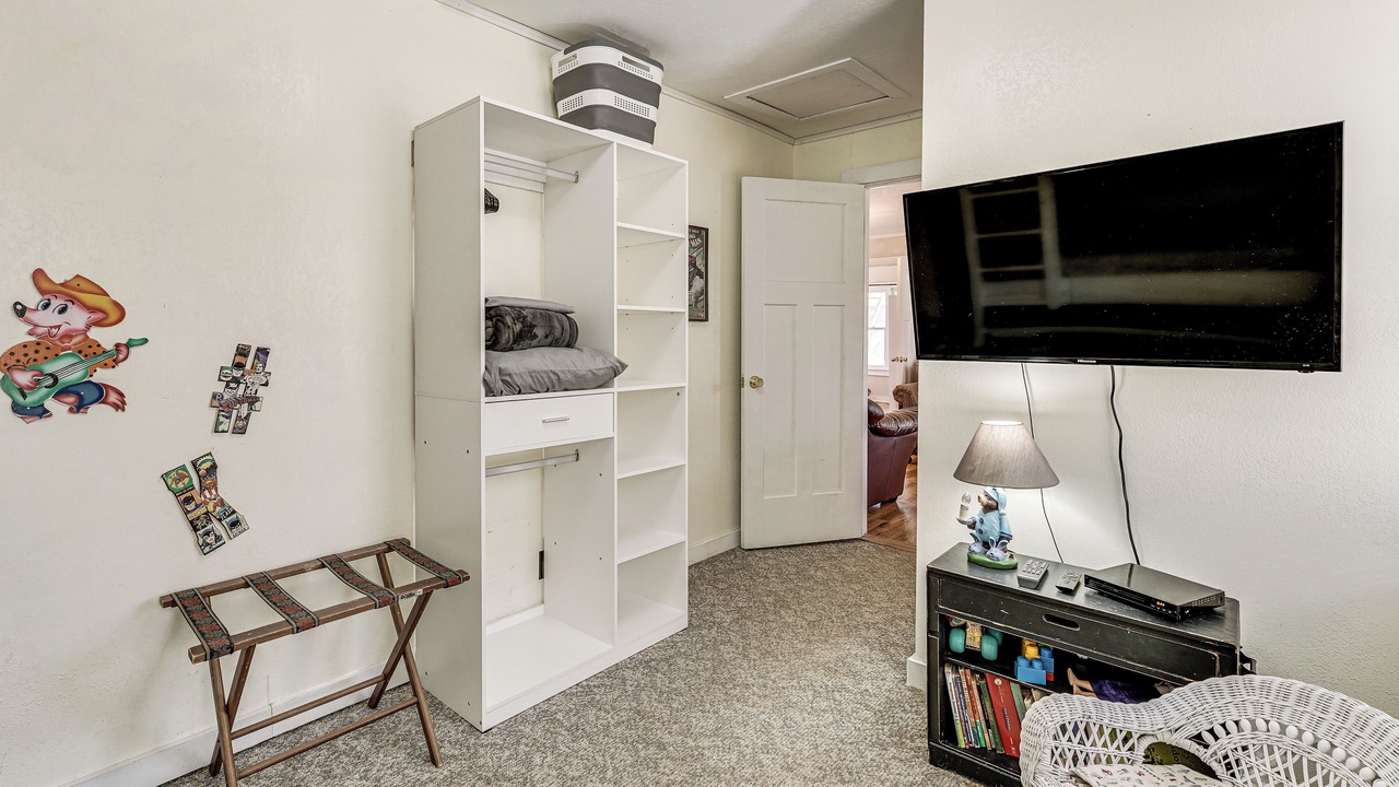 Photo of Livingroom in Rockaway Beach