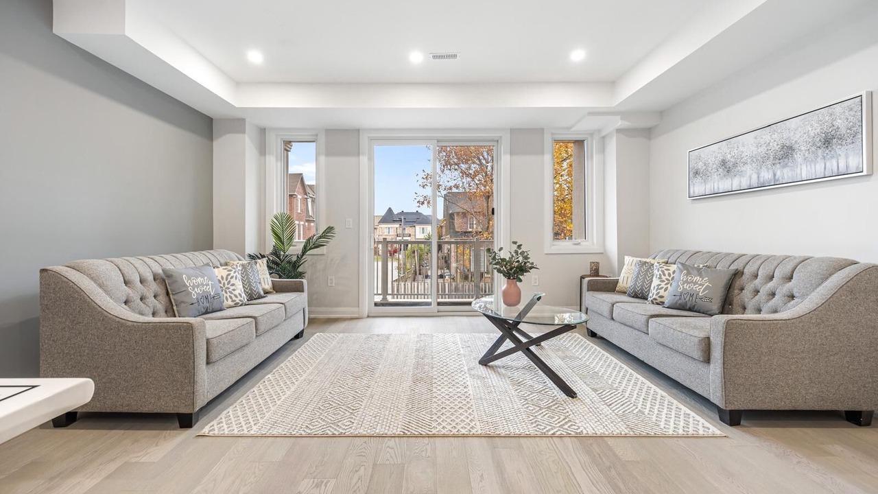 Photo of Livingroom in Markham