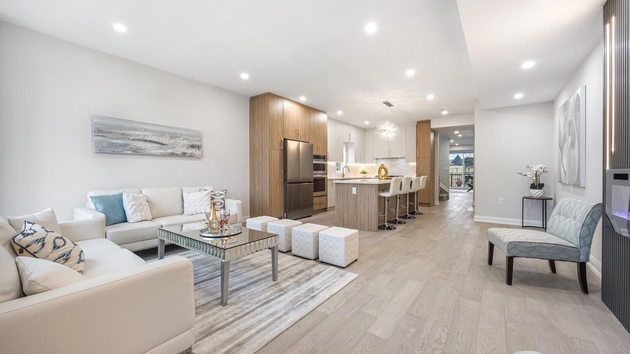 Photo of Livingroom in Markham