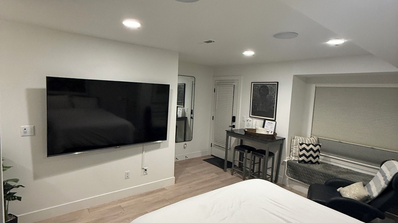 Photo of Bedroom in Jefferson Park
