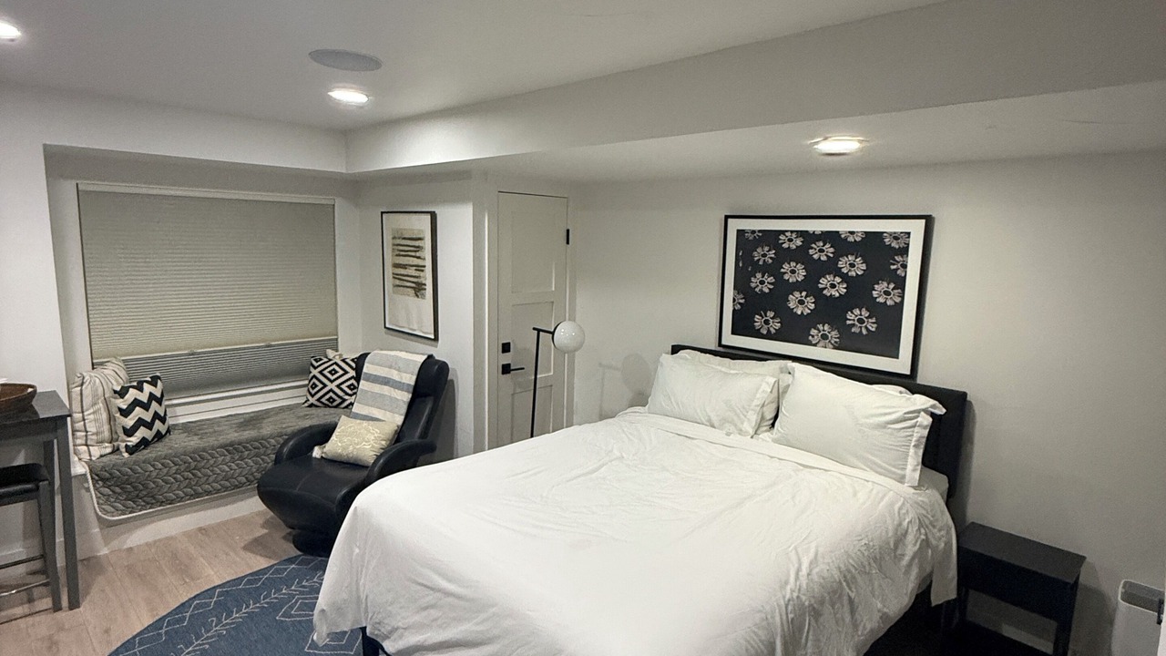 Photo of Bedroom in Jefferson Park
