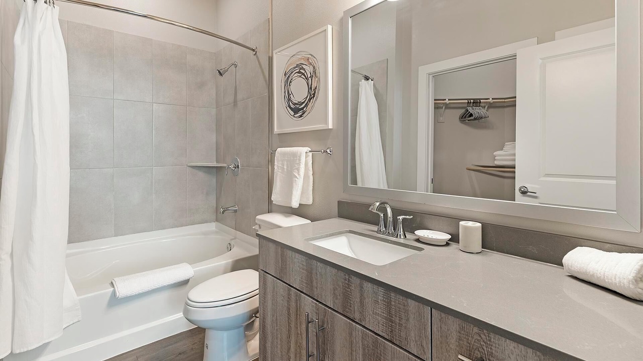 Photo of Bathroom in Montopolis