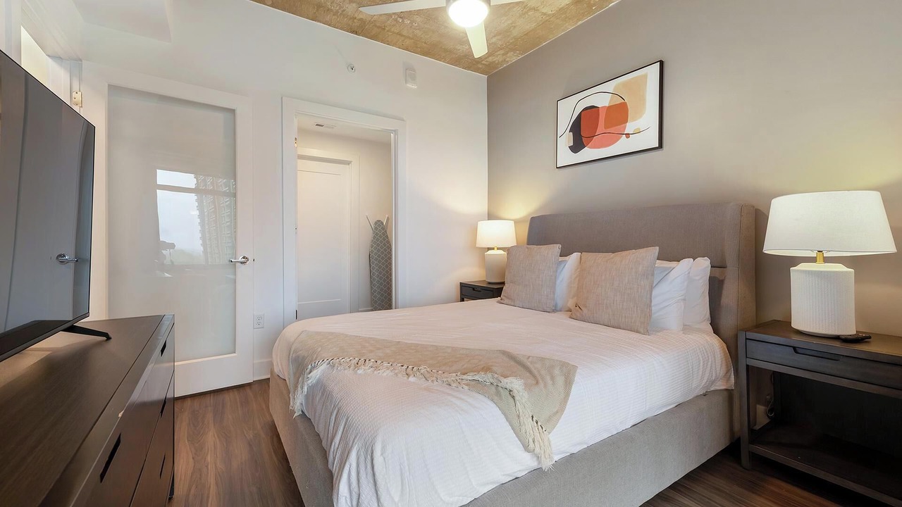 Photo of Bedroom in Baileys Crossroads