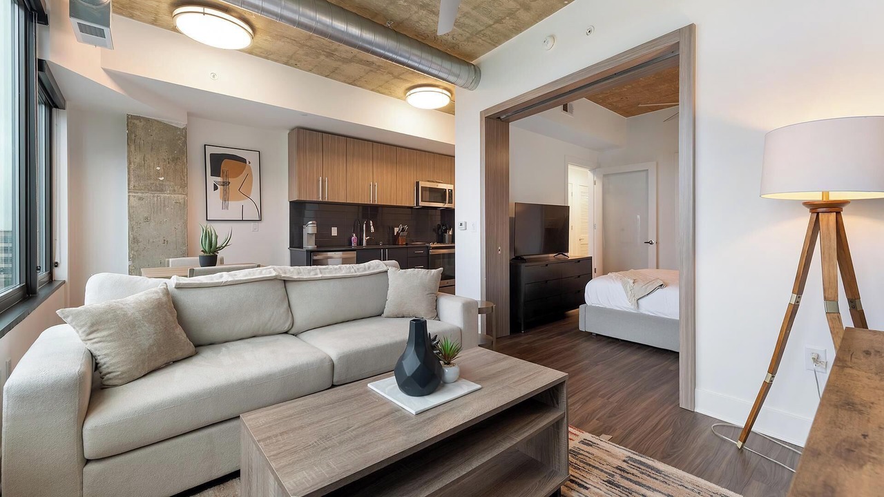 Photo of Livingroom in Baileys Crossroads