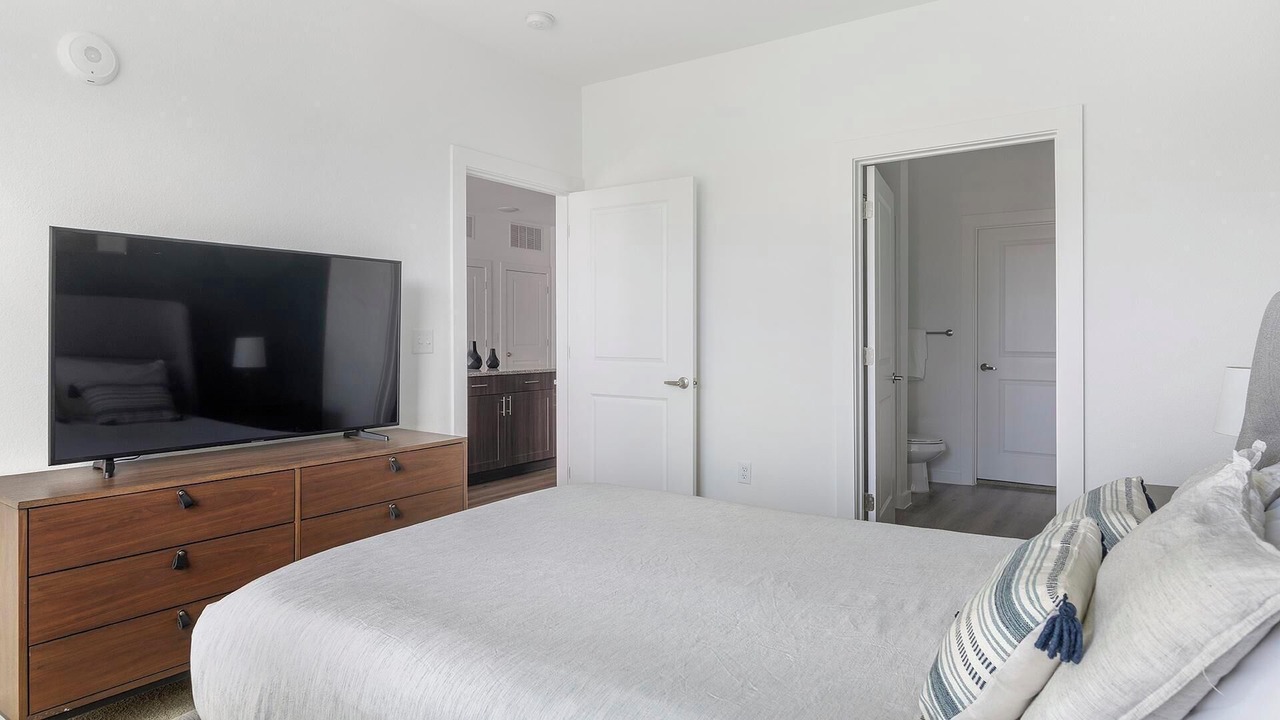Photo of Bedroom in Garland
