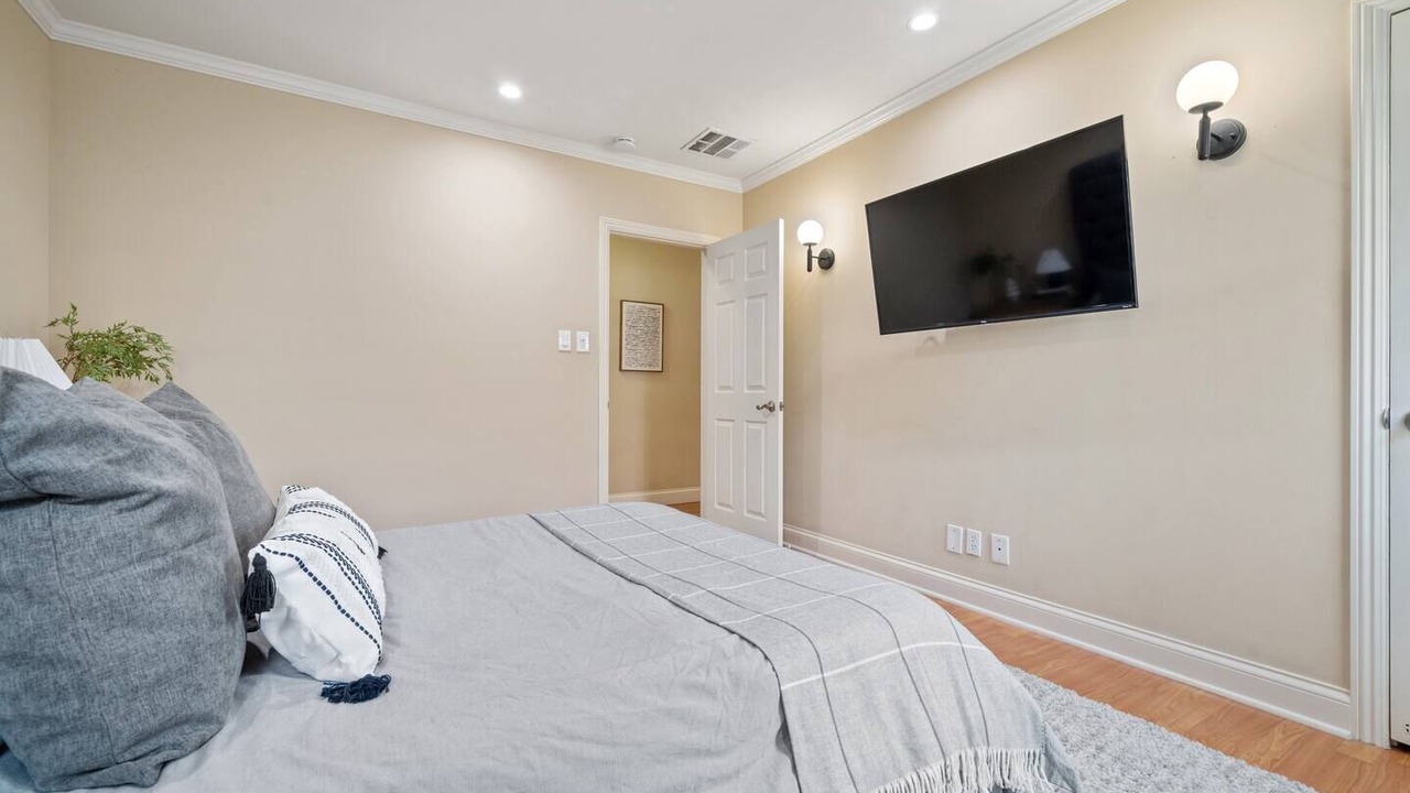Photo of Bedroom in Burbank