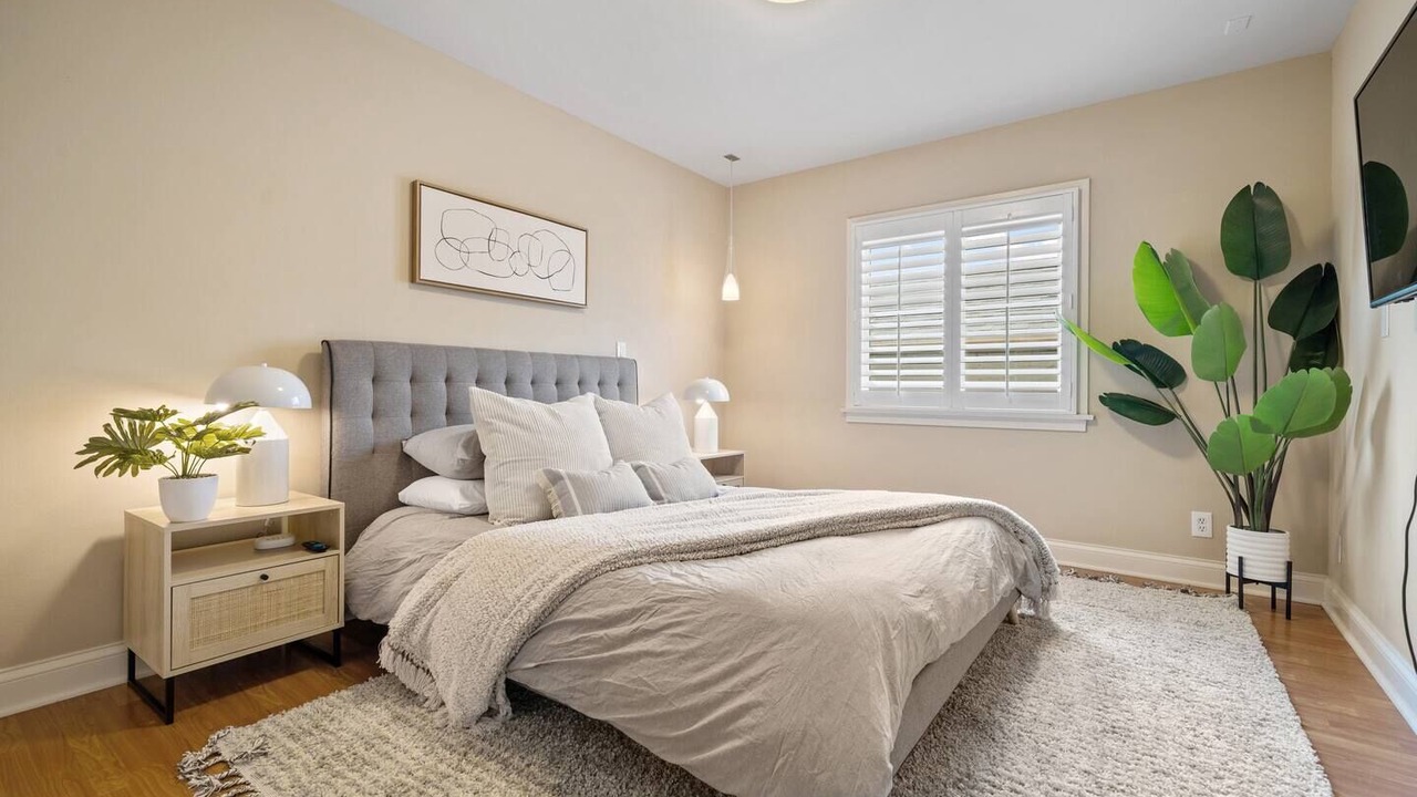 Photo of Bedroom in Burbank