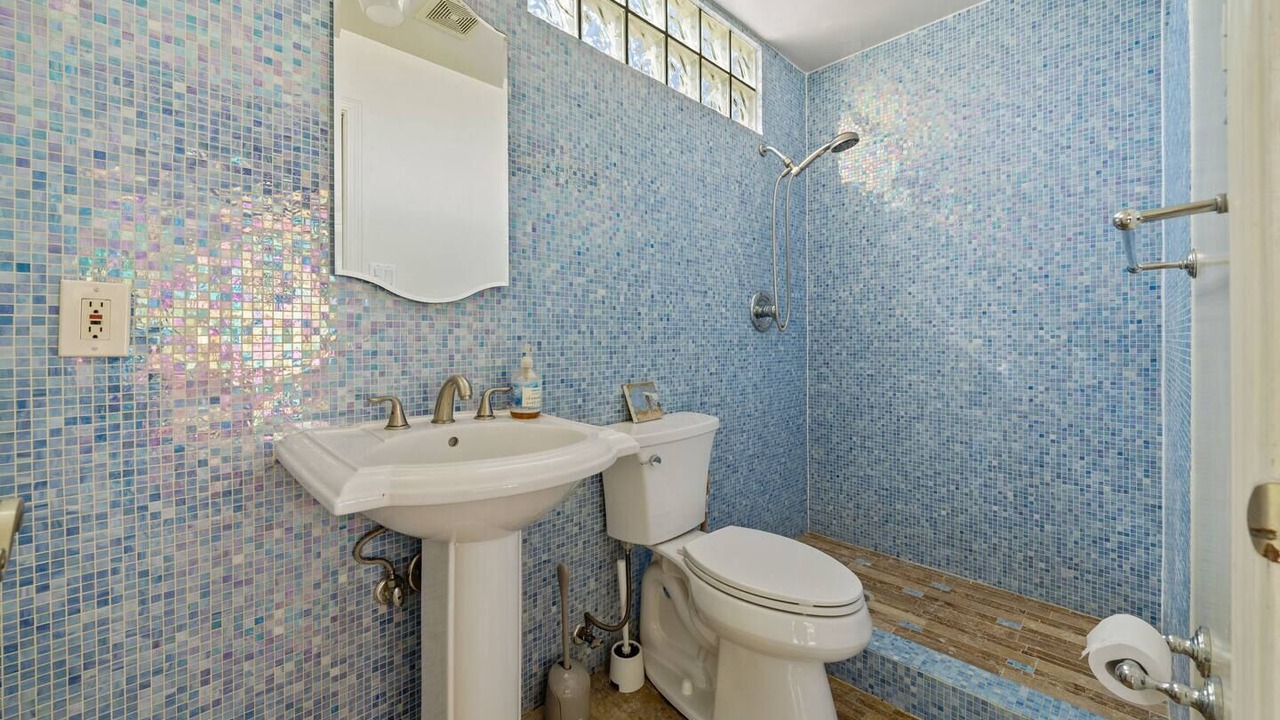 Photo of Bathroom in Burbank