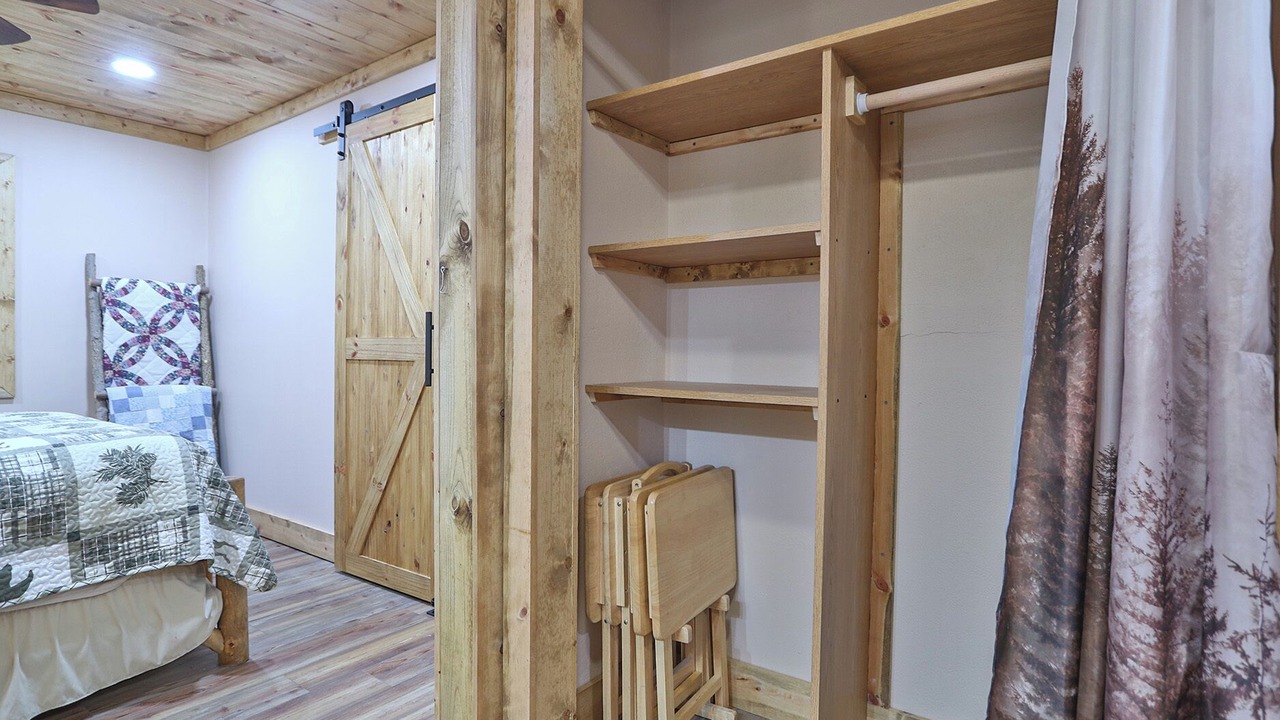 Photo of Bedroom in Johnson County
