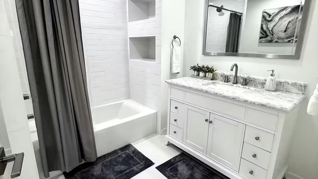 Photo of Bathroom in Central Oklahoma City