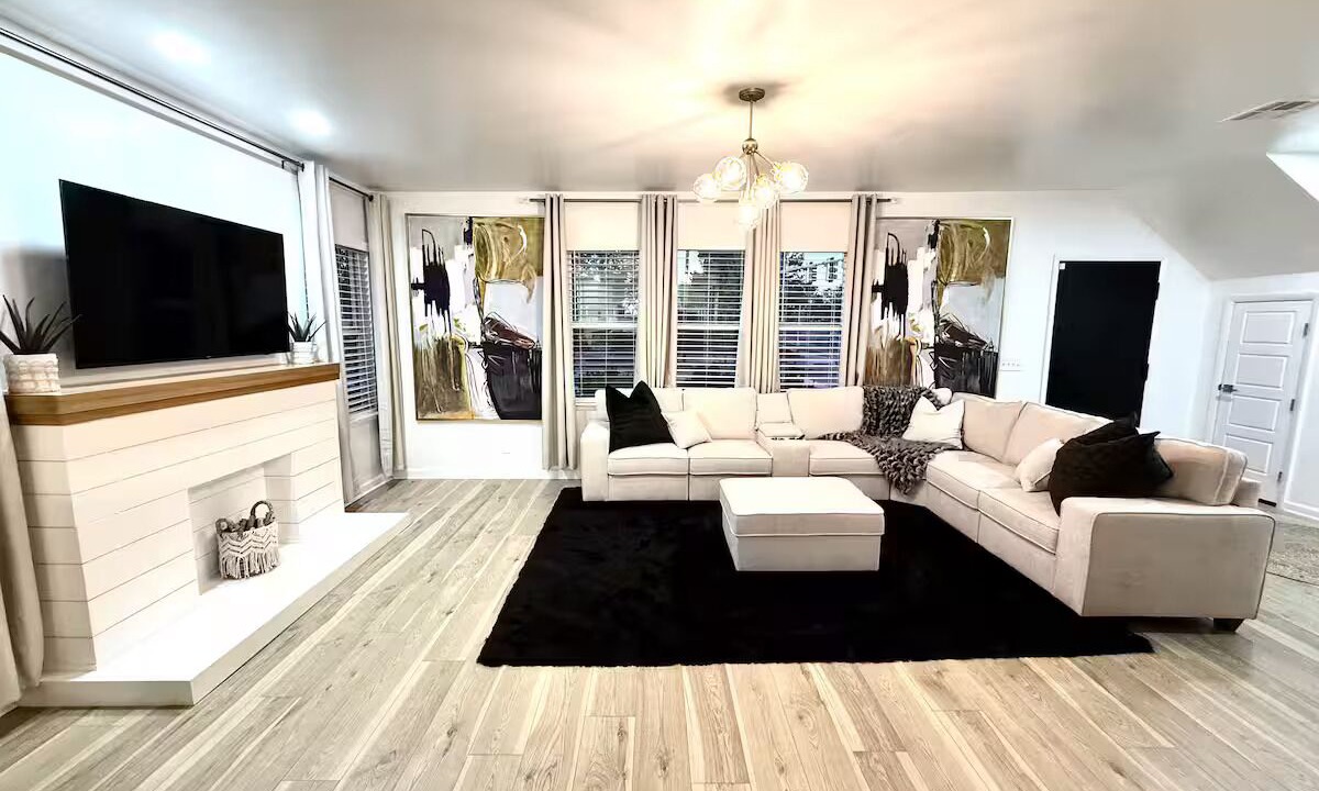 Photo of Livingroom in Central Oklahoma City
