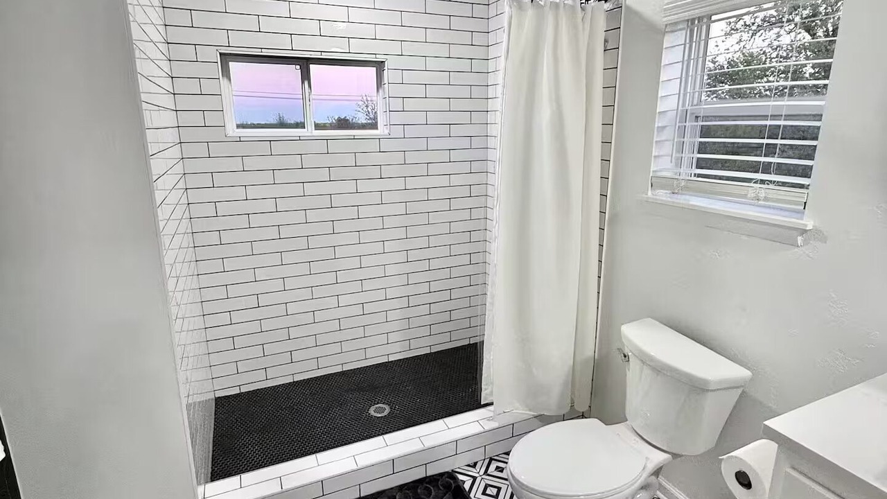 Photo of Bathroom in Central Oklahoma City