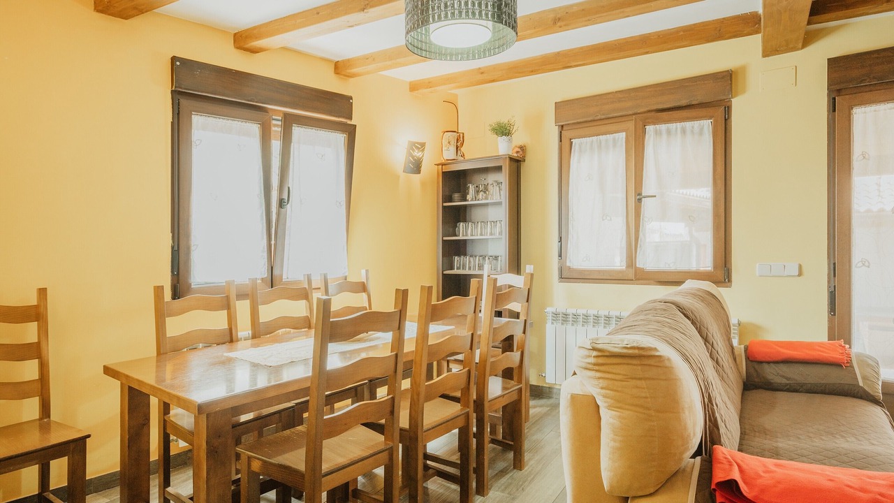 Photo of Livingroom in Ayllon