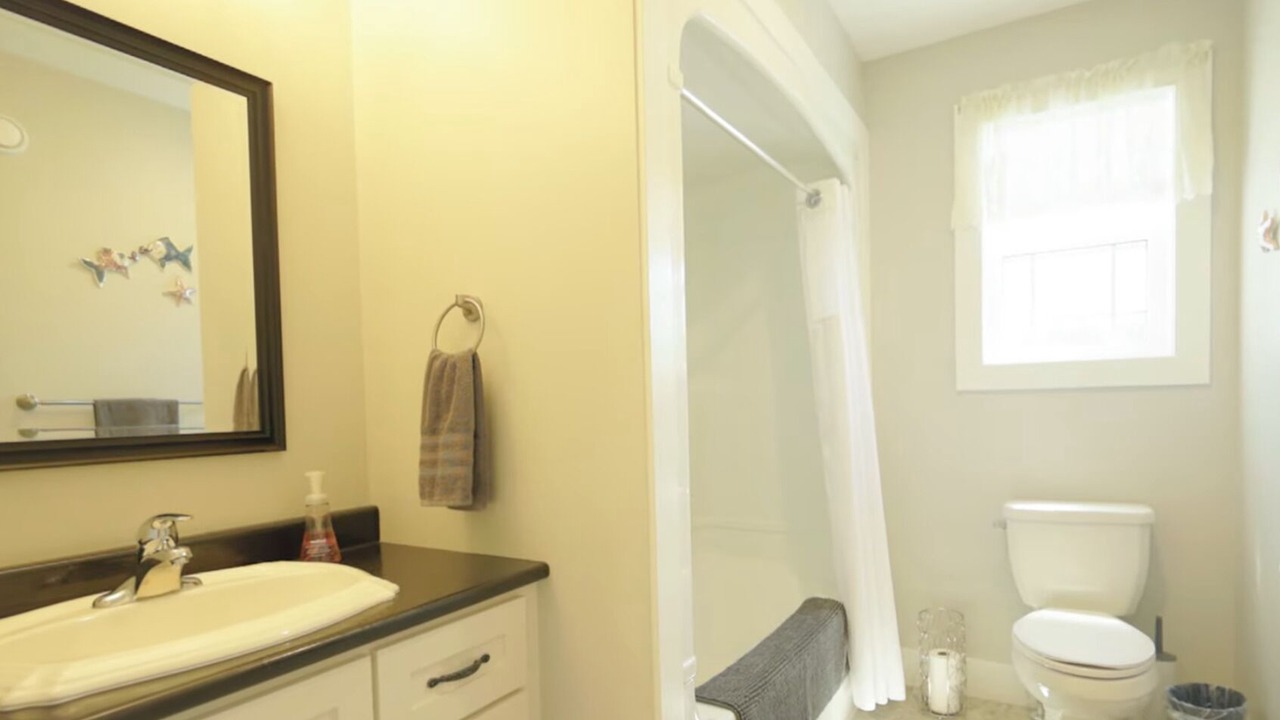 Photo of Bathroom in Brackley Beach