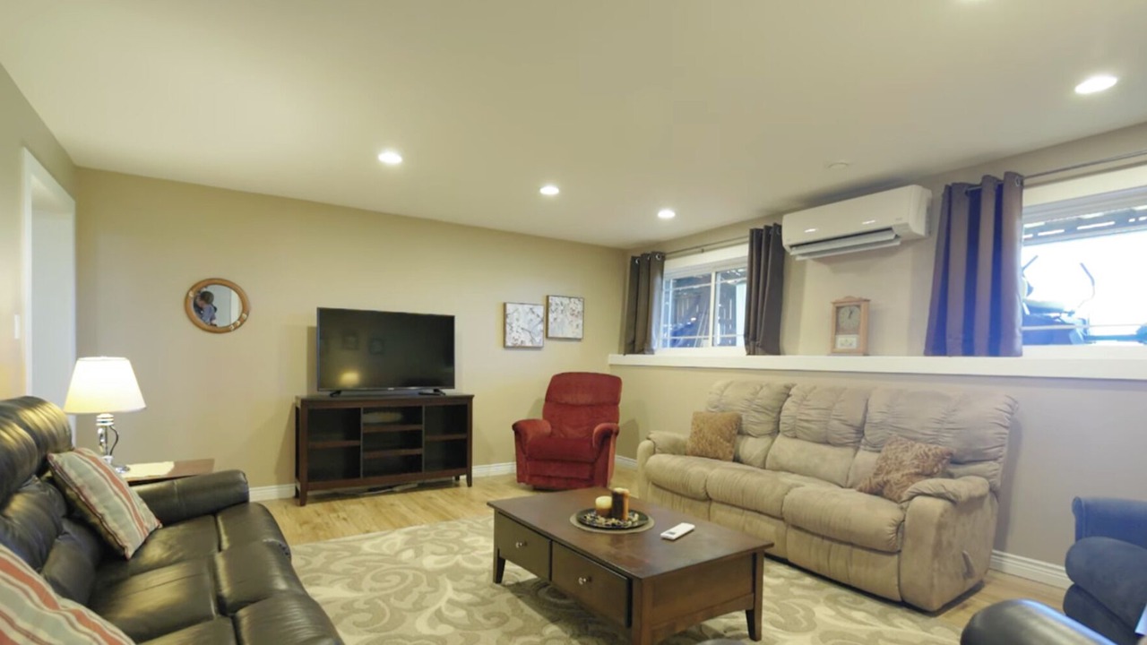 Photo of Livingroom in Brackley Beach