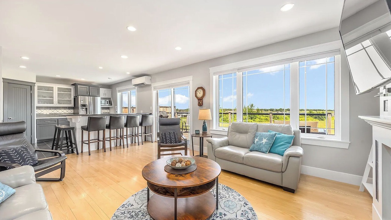 Photo of Livingroom in Brackley Beach