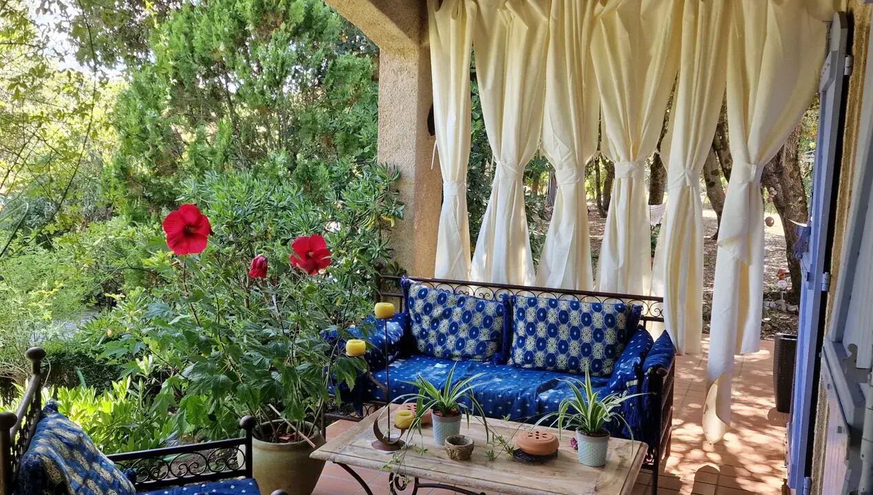 Photo of Patio Balcony in Montolieu