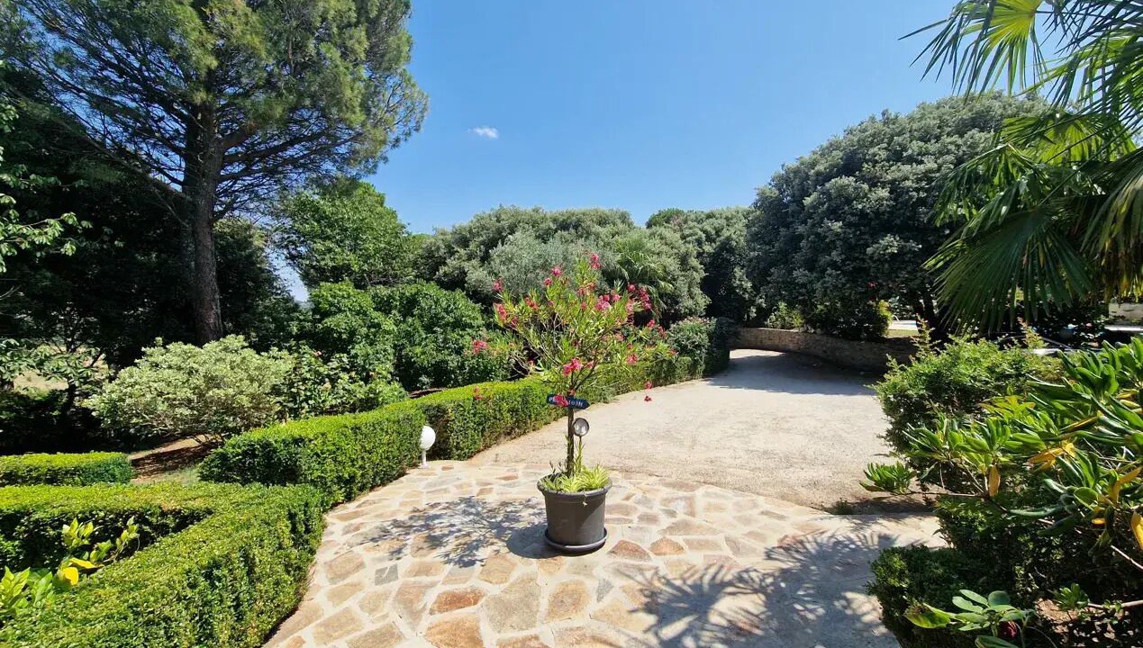 Photo of Outdoor in Montolieu