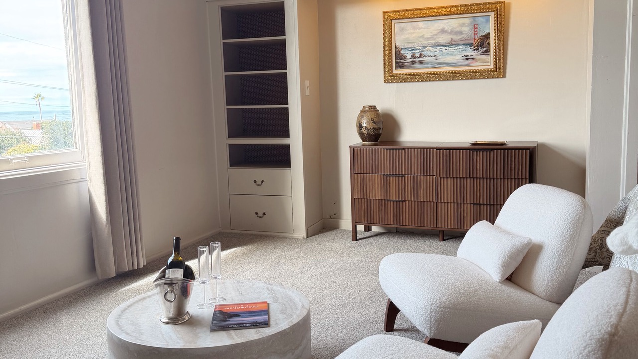 Photo of Livingroom in Fort Bragg