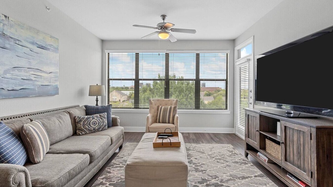 Photo of Livingroom in Downtown Fort Worth