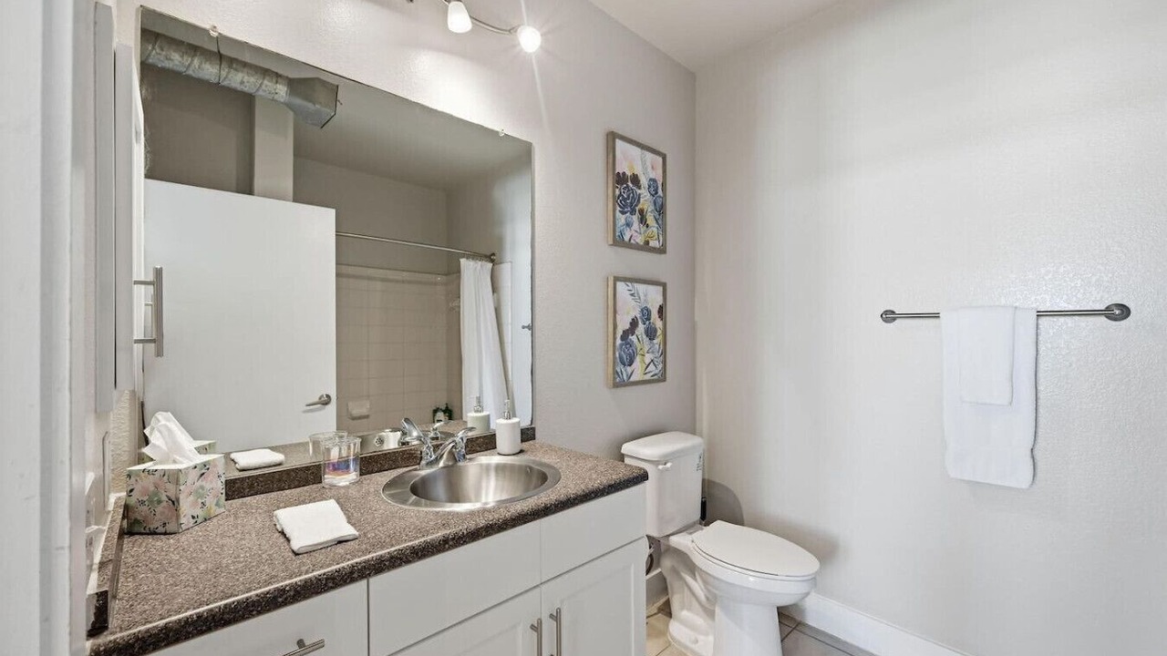 Photo of Bathroom in Downtown Fort Worth