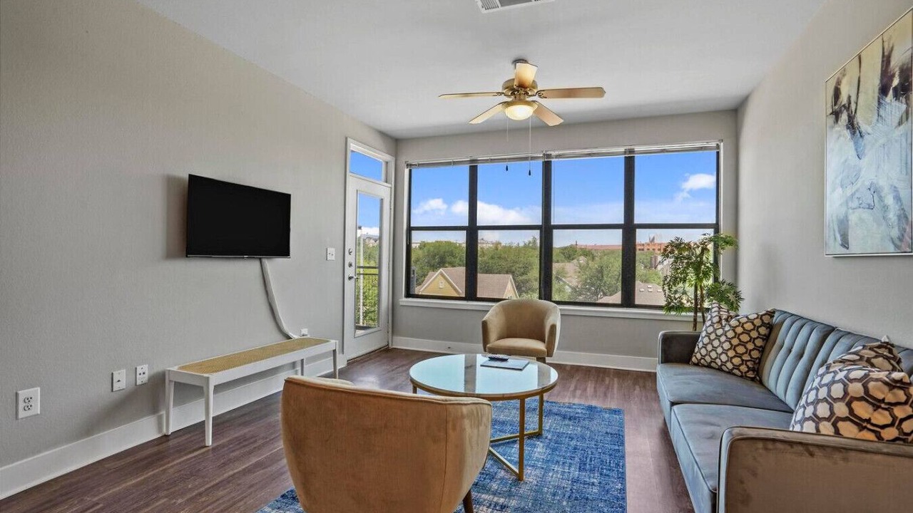 Photo of Livingroom in Downtown Fort Worth