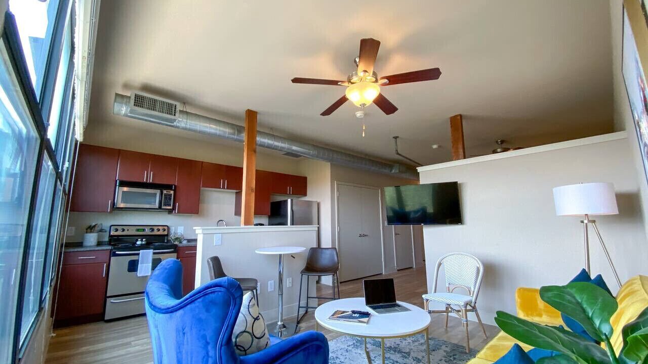 Photo of Livingroom in Downtown Fort Worth