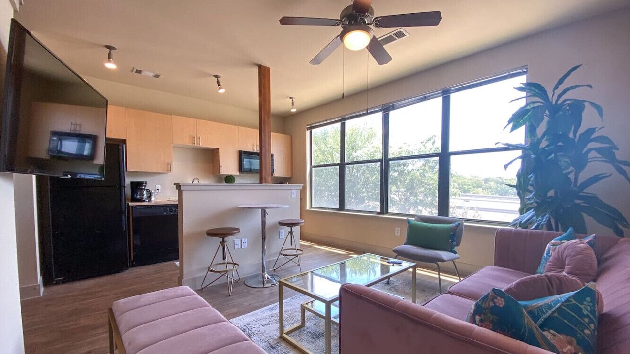 Photo of Livingroom in Downtown Fort Worth
