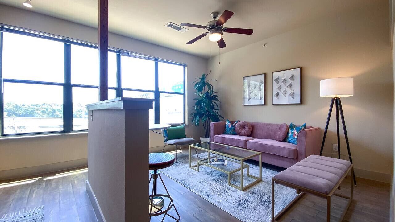 Photo of Livingroom in Downtown Fort Worth