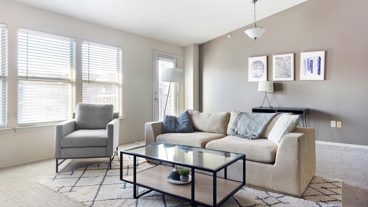 Photo of Livingroom in Jenks