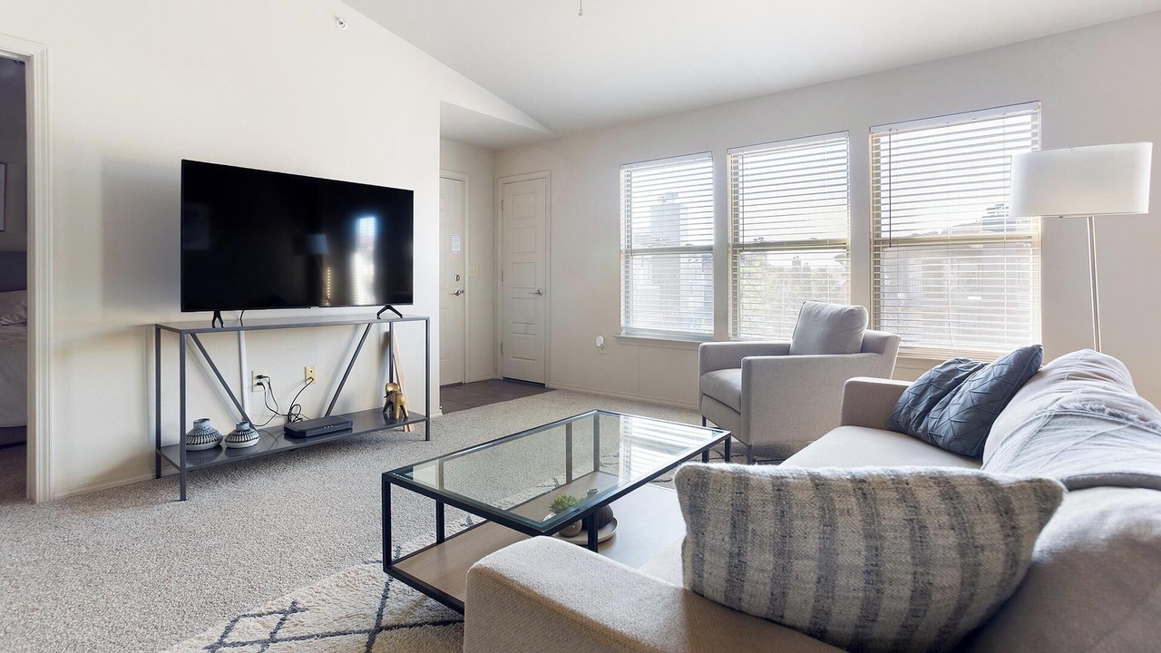 Photo of Livingroom in Jenks
