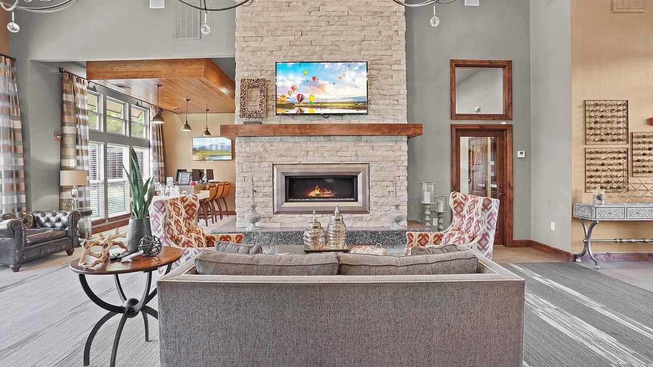 Photo of Livingroom in Jenks