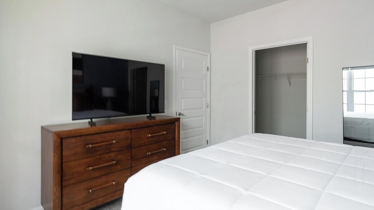 Photo of Bedroom in Bloomingdale
