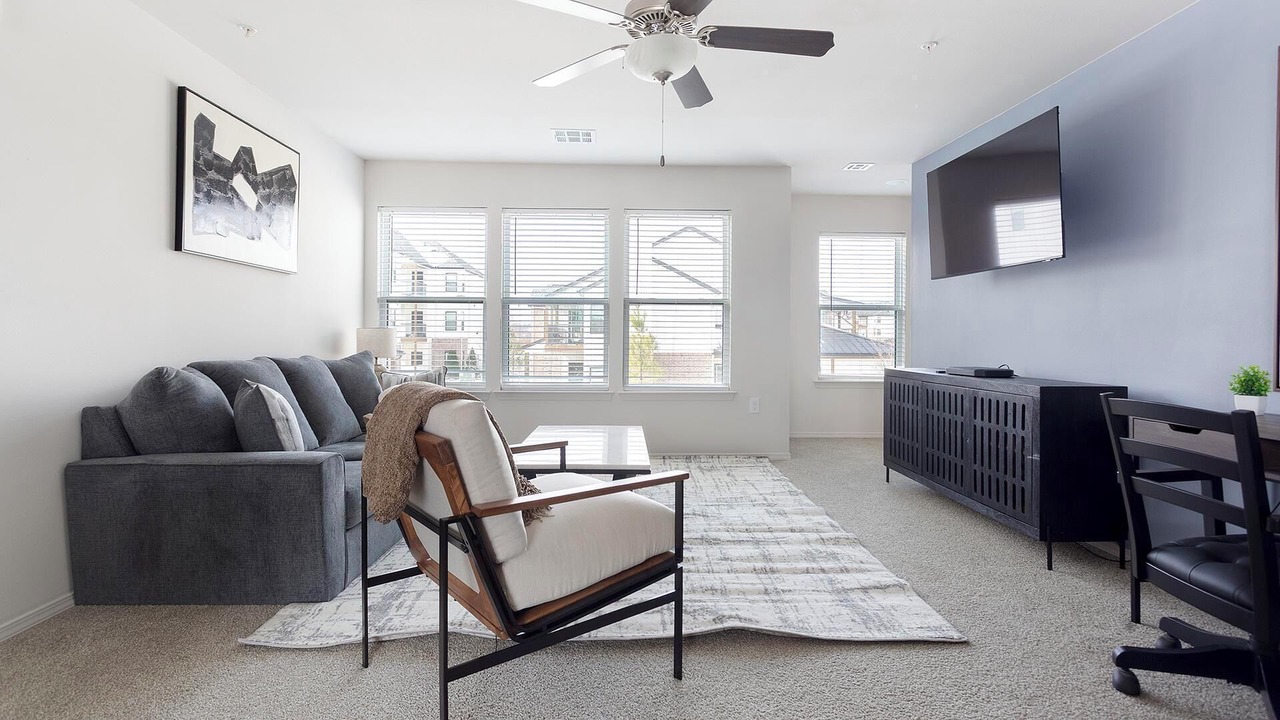 Photo of Livingroom in Broken Arrow