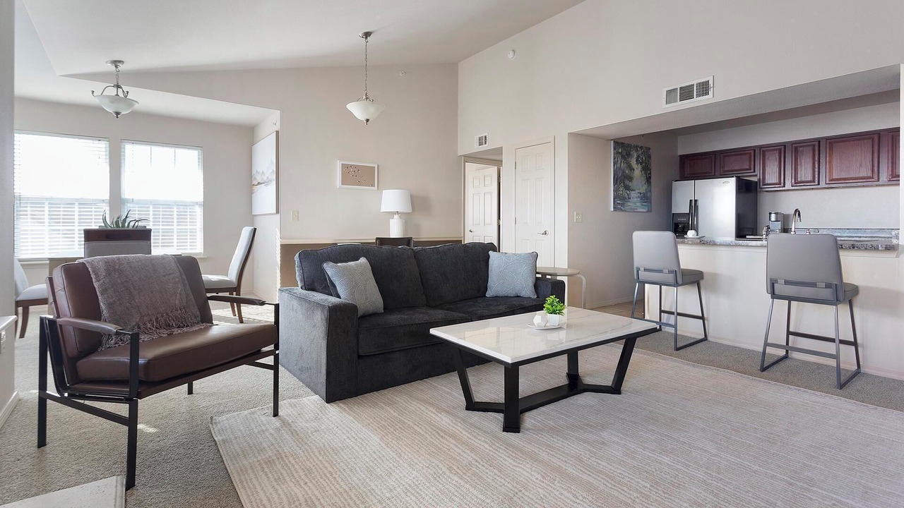 Photo of Livingroom in Broken Arrow