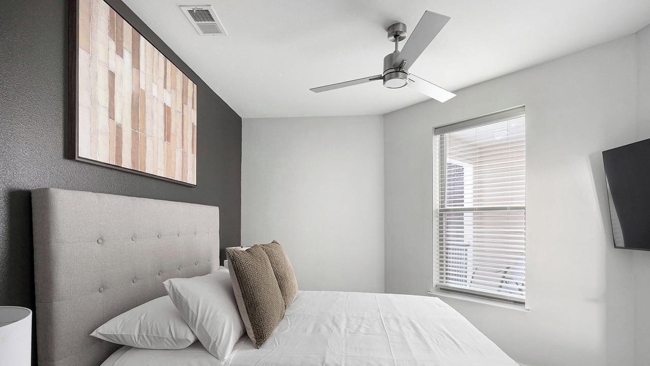 Photo of Bedroom in Ferndale