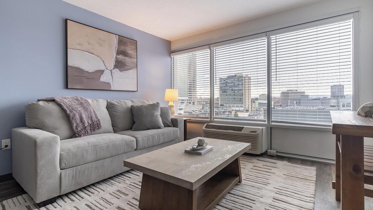 Photo of Livingroom in Downtown Hartford