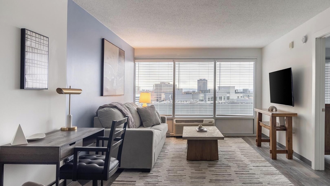 Photo of Livingroom in Downtown Hartford