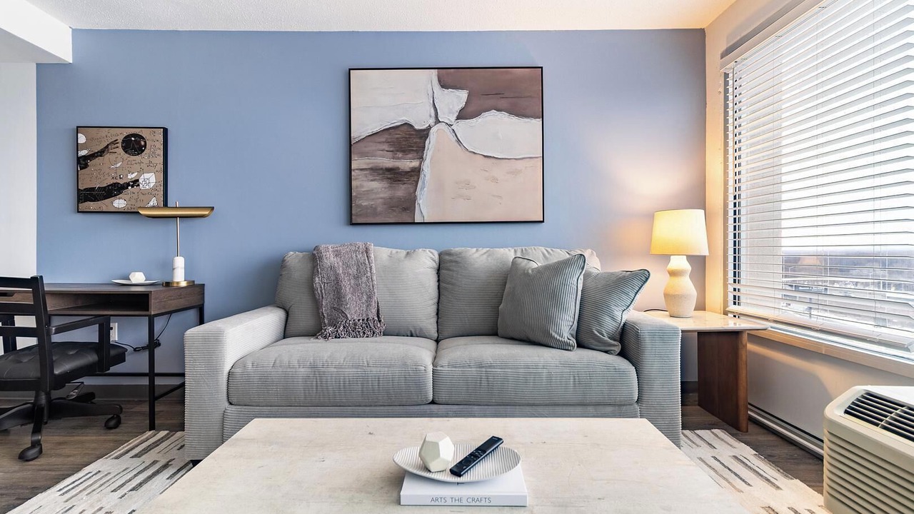 Photo of Livingroom in Downtown Hartford