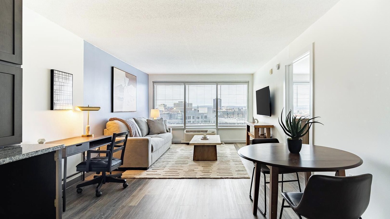 Photo of Livingroom in Downtown Hartford